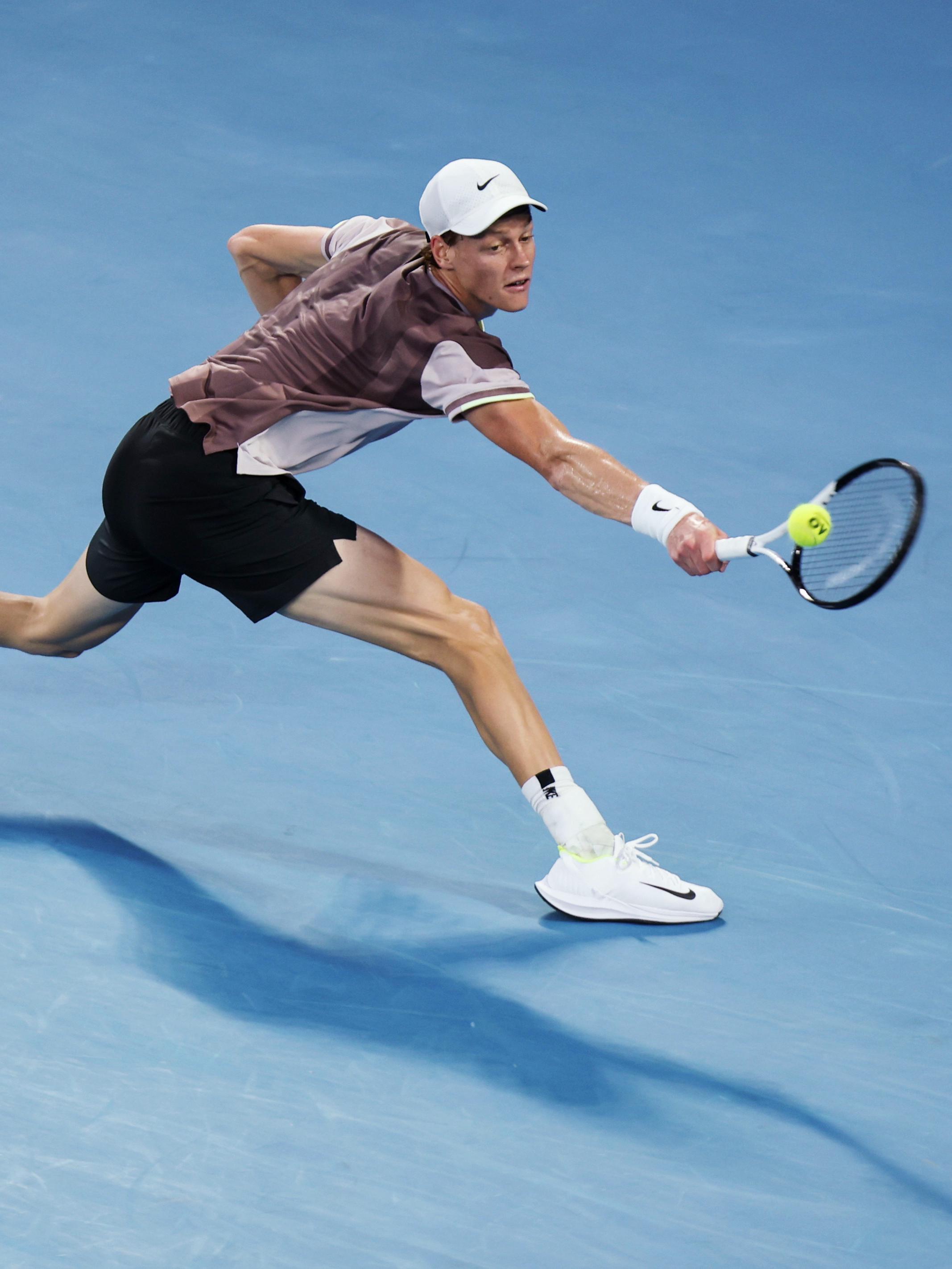 澳大利亚网球队强势美国网球队，梅德韦杰夫统治全场