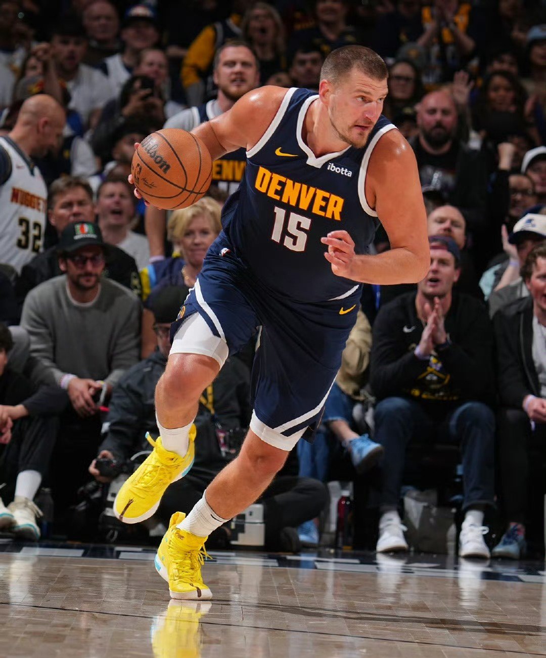 掘金强势法国男篮，贝弗利绝境逆转