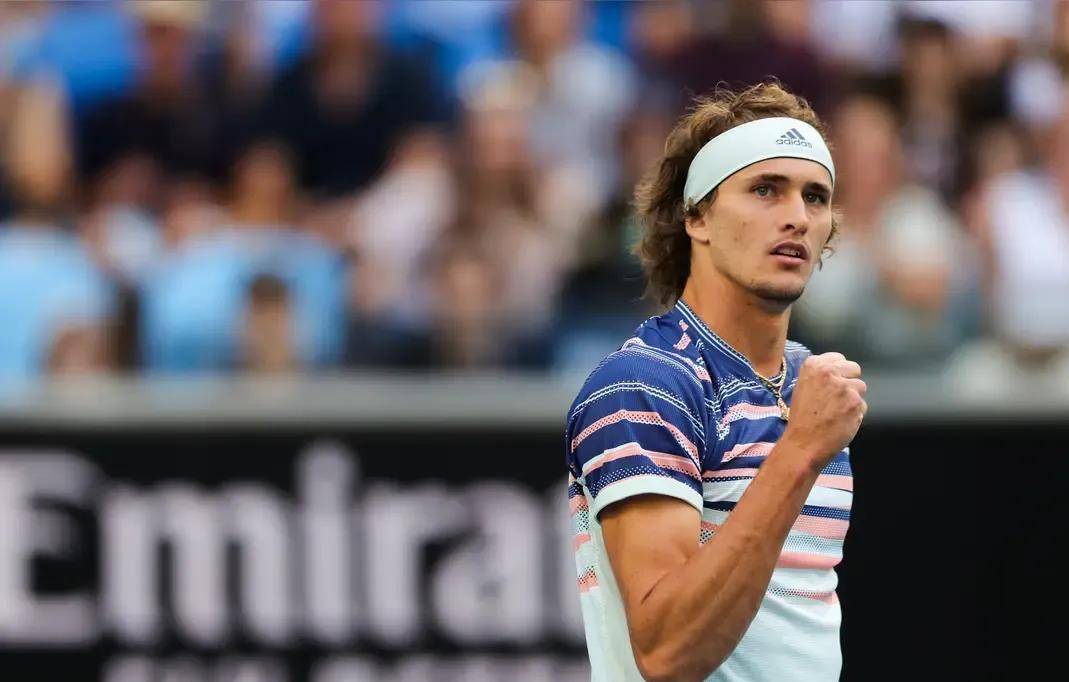 关于日本网球队鏖战德国网球队，兹维列夫关键制胜的信息