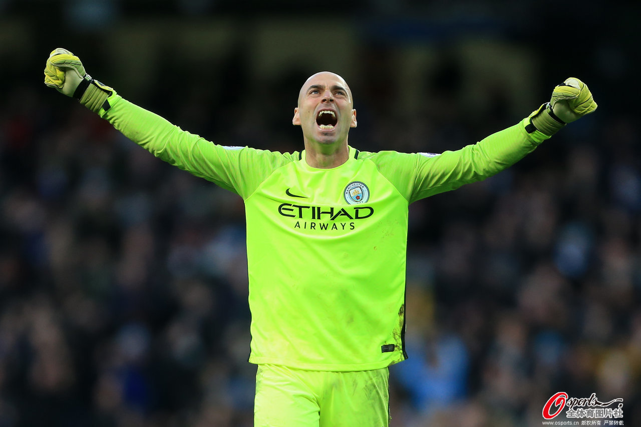 包含哥伦比亚逆转利物浦，阿奎罗爆发神勇的词条