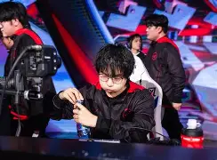 FLY完胜Excel，Mickey高光表现