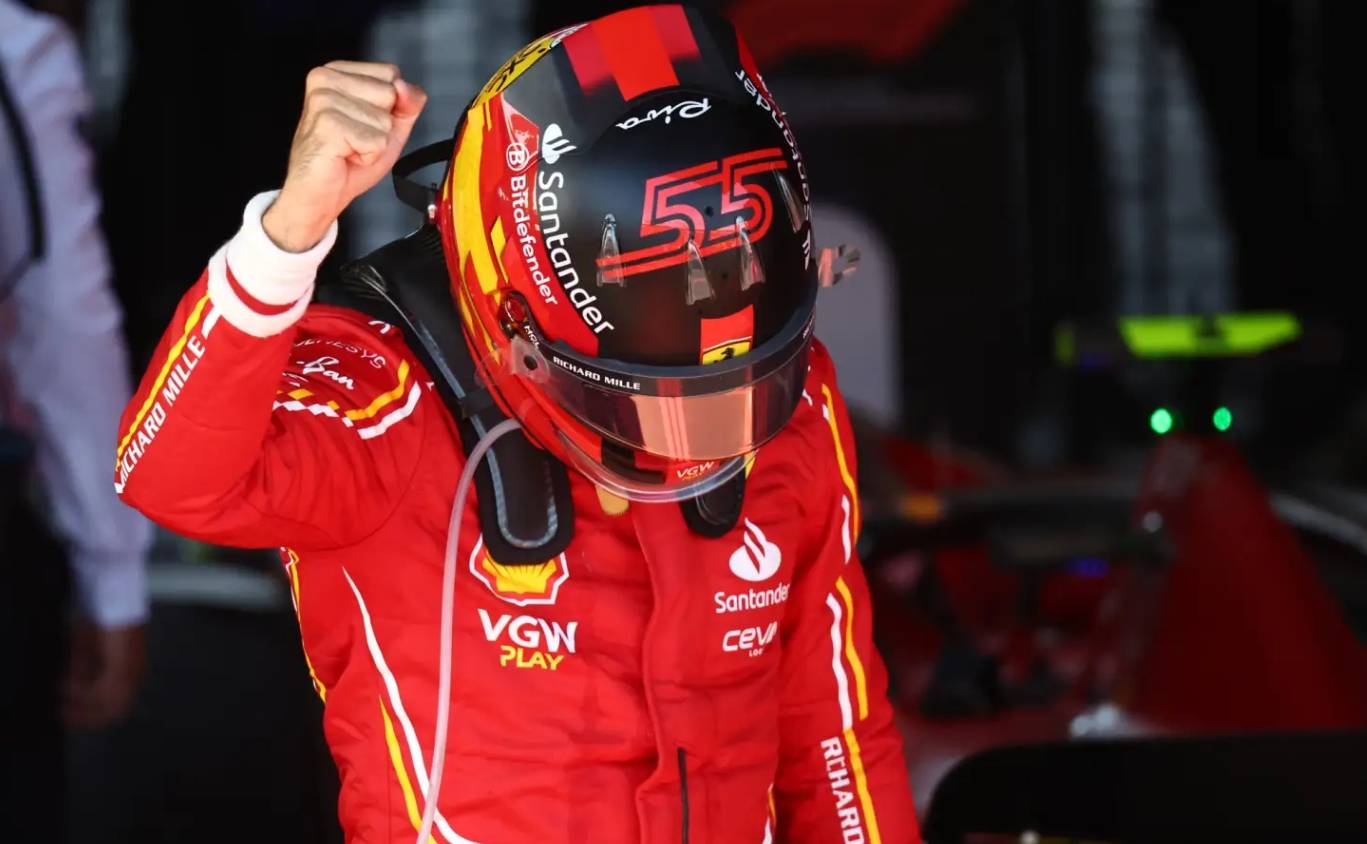 阿斯顿马丁逆转威廉姆斯，塞恩斯统治全场