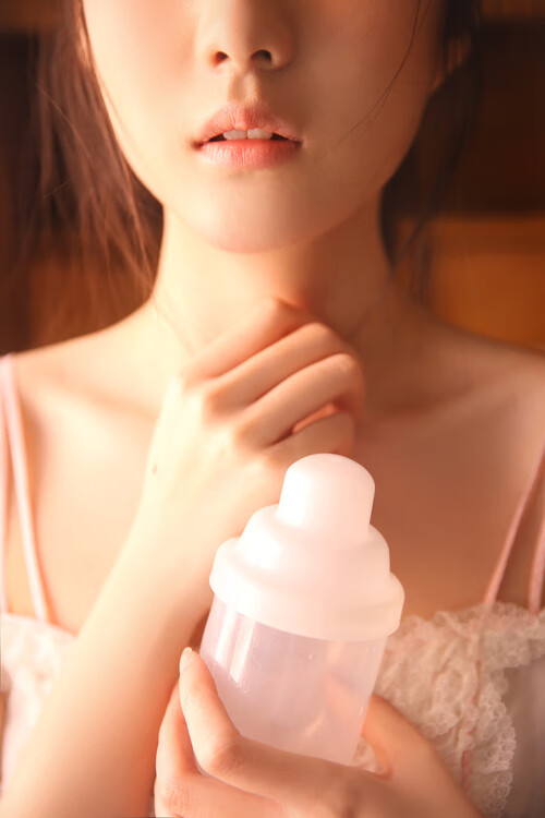 战术压制下的征服，英格兰以连续得分压制比利亚雷亚尔，戈麦斯典范级表现堪称教科书