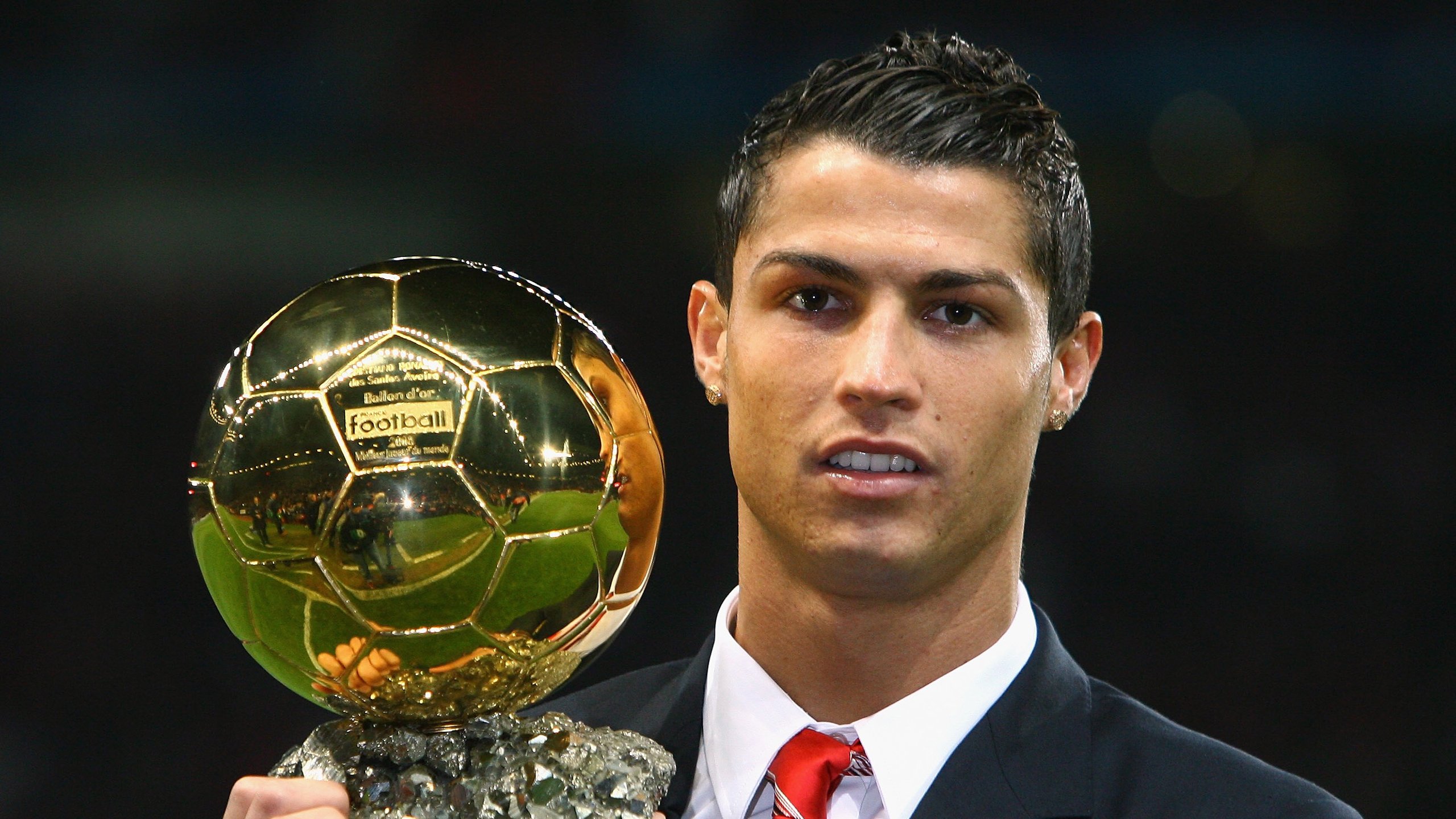 德国铁卫重炮定河山，英格兰蓝军智取伊比利亚，欧冠双城记