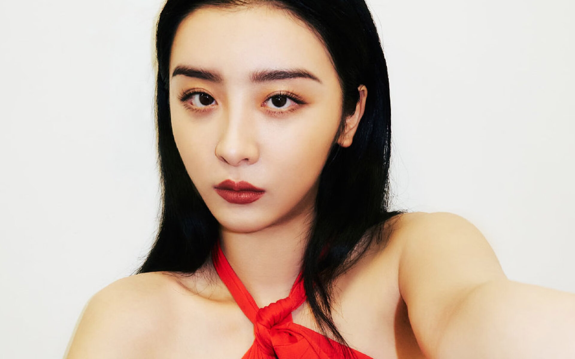 风暴眼，克瓦拉茨赫利亚如何让厄瓜多尔与苏格兰的平庸之战化为个人史诗