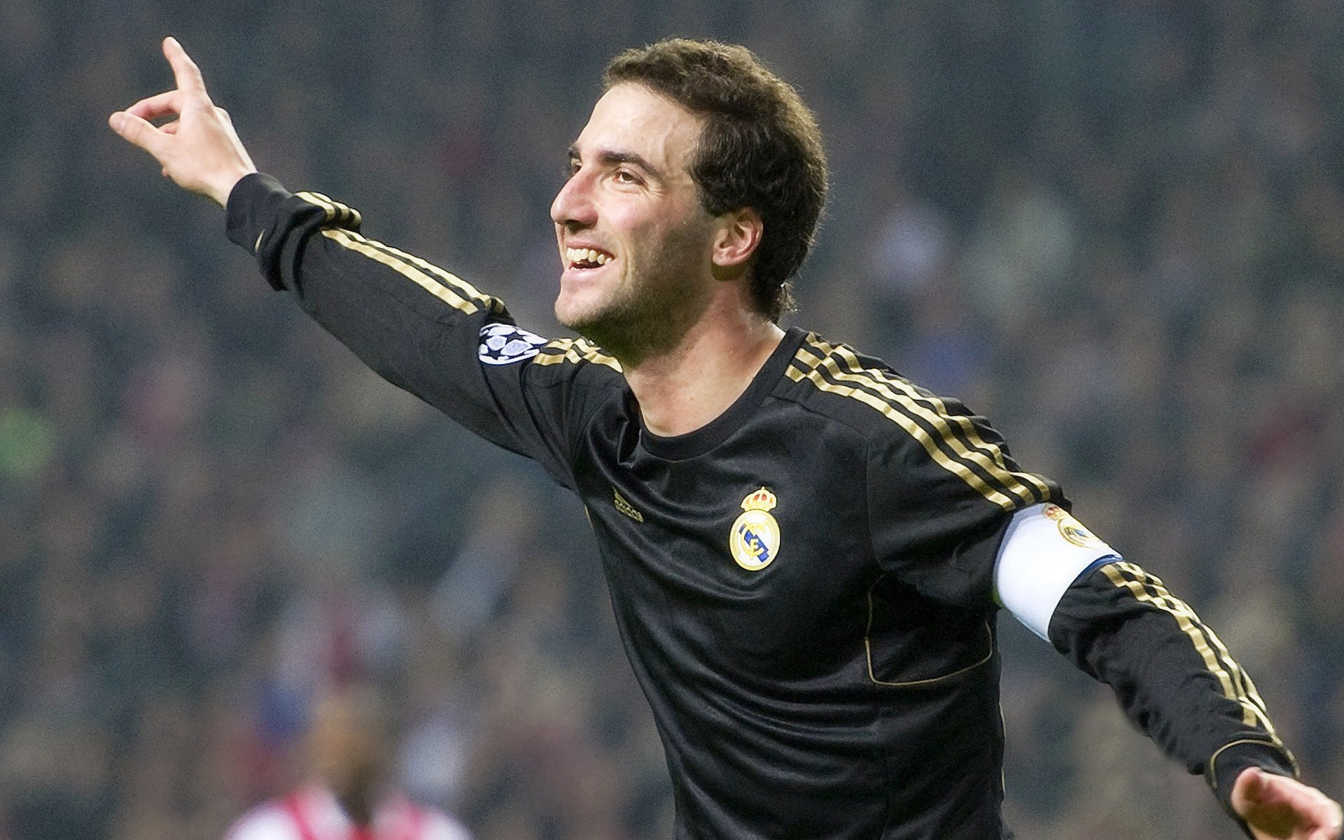 致敬宿敌,穆勒的压力救赎,法国险胜威尔士背后的德意志孤影