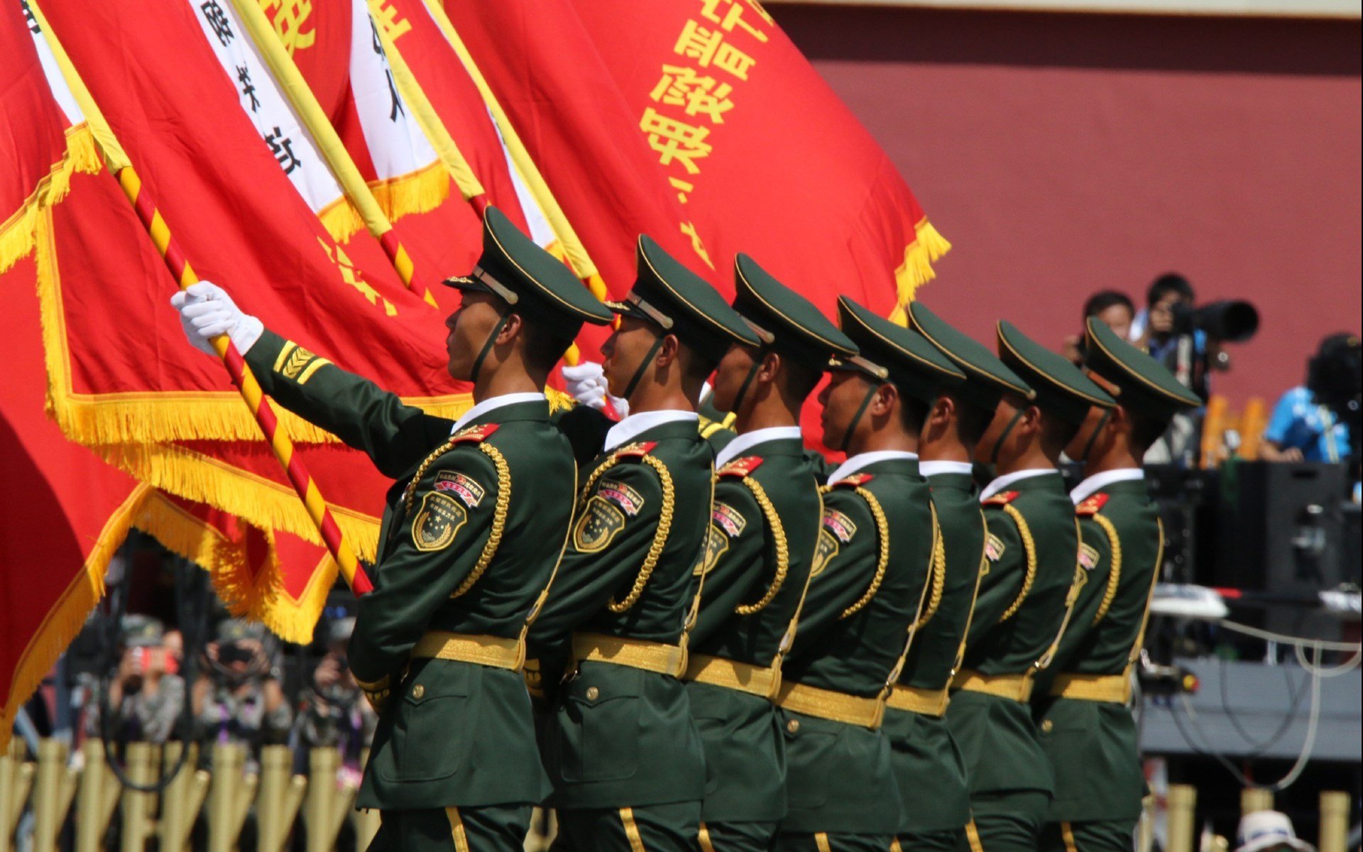 风暴与叹息，三笘薰数据席卷欧洲，折射瑞典系统性压制对国足的启示